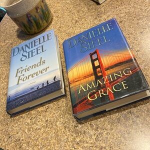 2 Danielle Steel Hardcover Books Forever Friends & Amazing Grace
